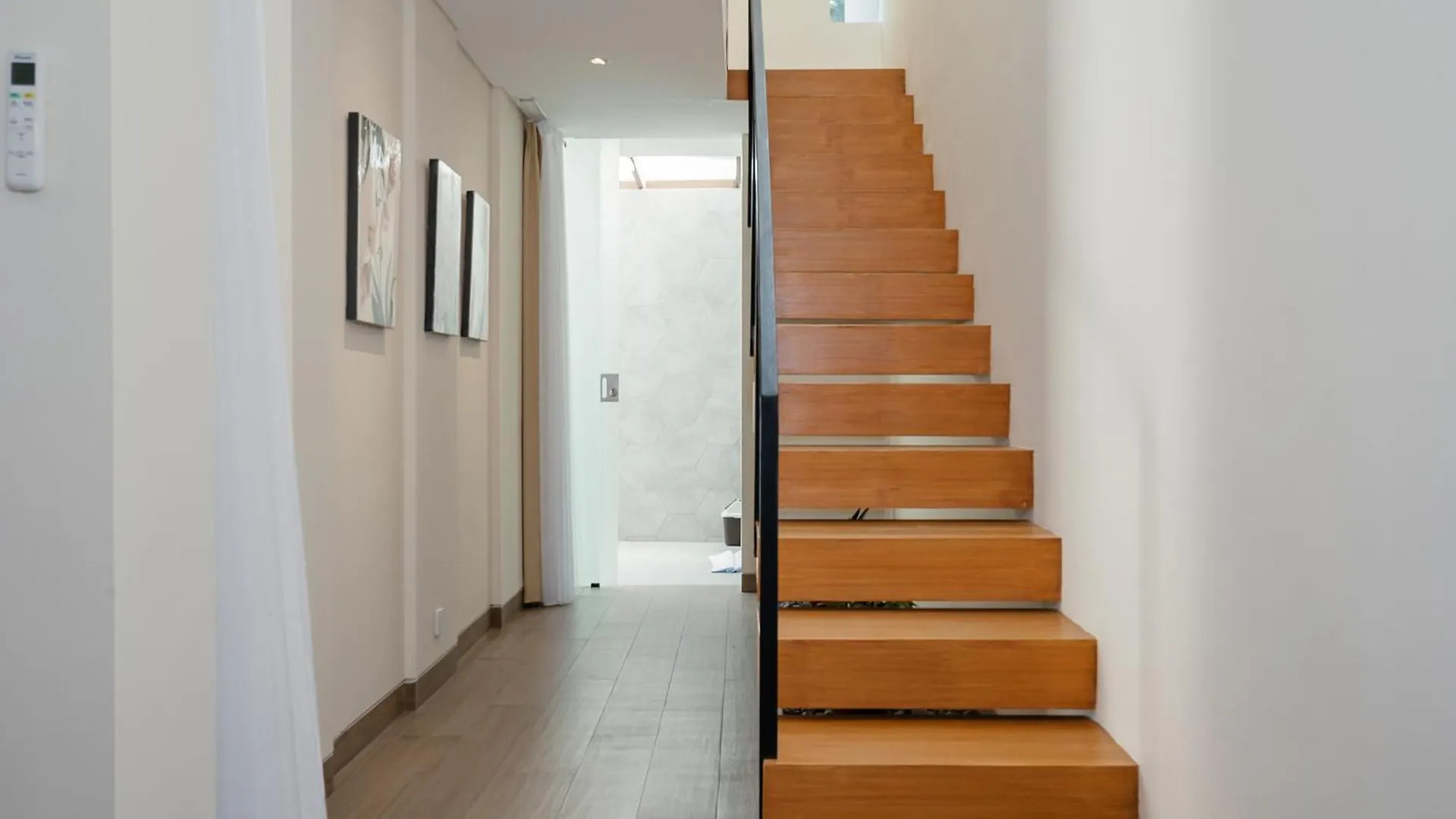 Villa Brawa 8G - 3 Bedroom Luxury Villa With Rooftop Walking Distance To The Beach Canggu