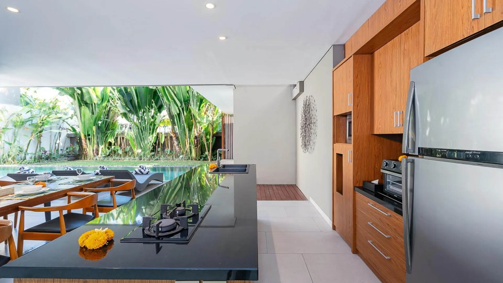 Villa Brawa 8G - 3 Bedroom Luxury Villa With Rooftop Walking Distance To The Beach Canggu  Indonesia